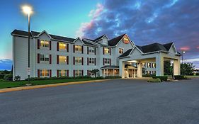 Lancaster Inn And Suites